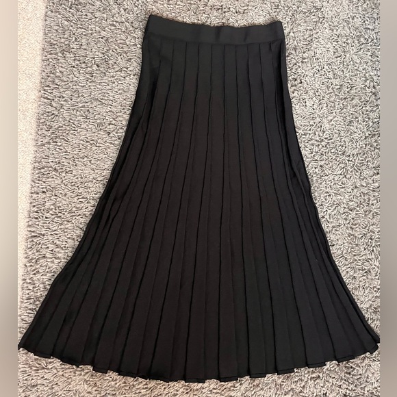WILFRED BLACK SKIRT - Picture 3 of 3